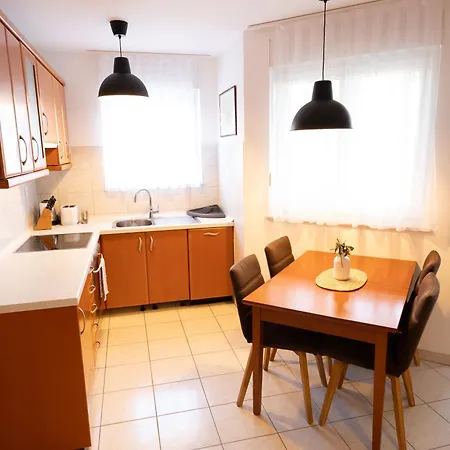 Sailors - 3 Min To Appartement *